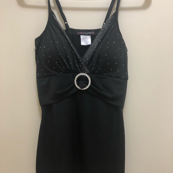 Clothes - Picture 8 of 16